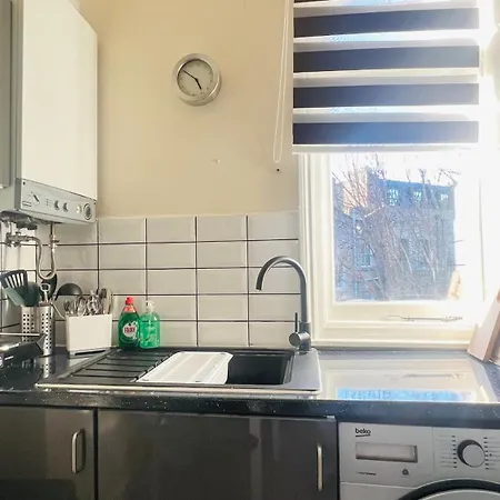 Harry Potter 9 3/4 Flat Apartment London Exterior photo